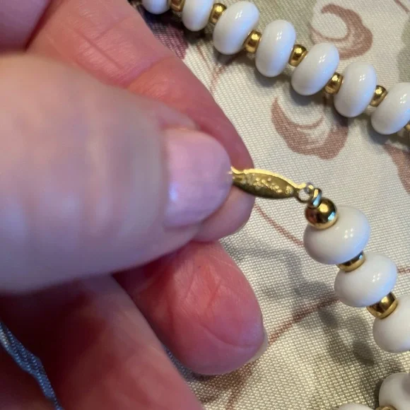 NAPIER NECKLACE WITH GOLD BEADS - Picture 11 of 11